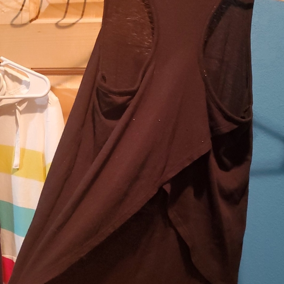 Unique VS Pink tank - Picture 2 of 2